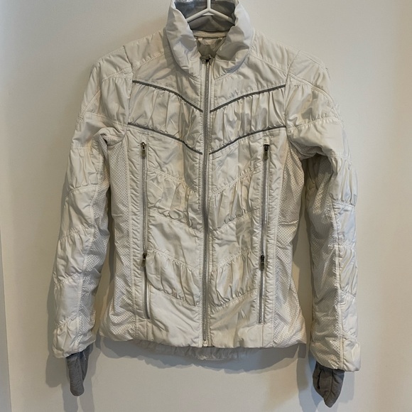 Lululemon white puffy runner jacket - Picture 5 of 5